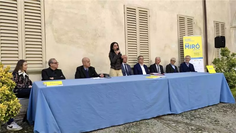 inaugurazione con curatrice Cinzia Tesio