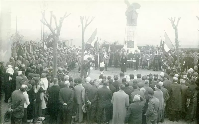 Monumenti ai caduti inaugurazione 1922