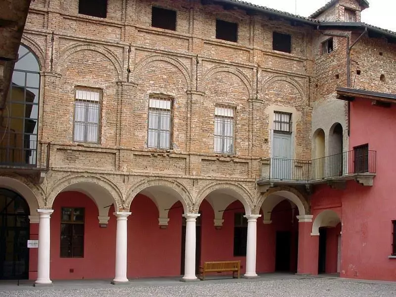 cortile di Palazzo Gotti